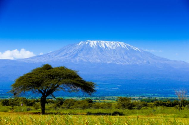 Selfie z vrcholu Kilimandžára. Proč ne? Ale proč vlastně ano?