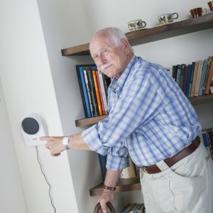 Služba díky speciální technologii pomáhá starším lidem i jejich blízkým