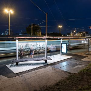 Praha se pyšní první tramvajovou zastávkou z 3D tisku