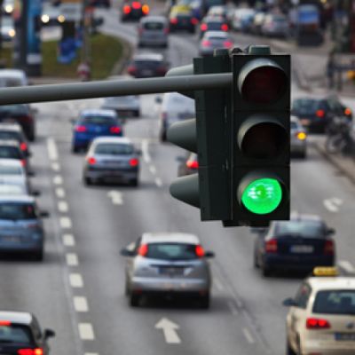 Díky novým AI semaforům budou dopravní zácpy minulostí