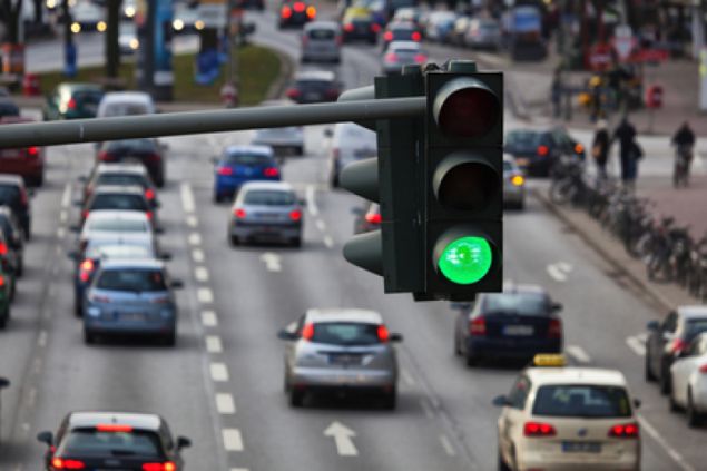 Díky novým AI semaforům budou dopravní zácpy minulostí