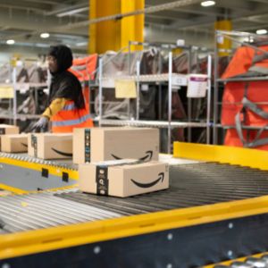 Amazon bojuje proti falešným recenzím