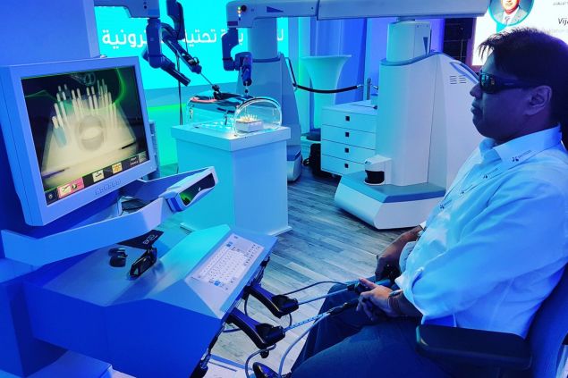 FDA schválila použití robo-chirurgů pro minimálně invazivní chirurgické operace
