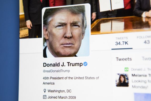 Twitter a Facebook předají Bidenovi prezidentské účty 20. ledna