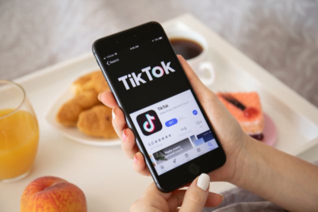 TikTok označuje účty státních médií z více než 40 zemí, včetně českých