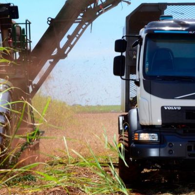 Nové samořídící nákladní automobily od Volva zvýší produkci cukrové třtiny