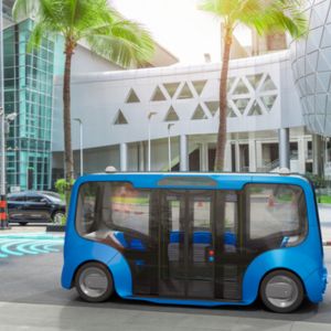 Doprava budoucnosti: Minibus bez řidiče, pedálů i volantu a kyvadlový provoz