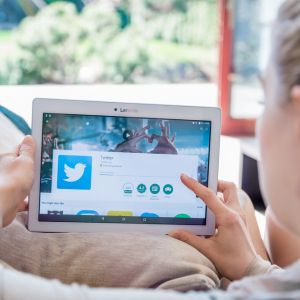 Twitter testuje funkci „undo“, možná bude placená