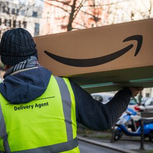 Britský Amazon nabere 10 000 zaměstnanců