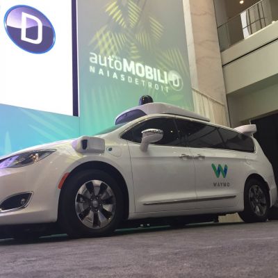 V lednu vyjedou na silnice samořídící minivany Waymo