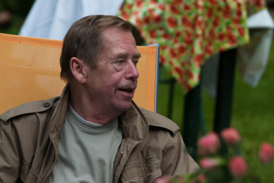 Václav Havel bude učit v českých školách – jako umělá inteligence